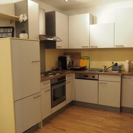 Apartment Stadtferienwohnung Im Zentrum *