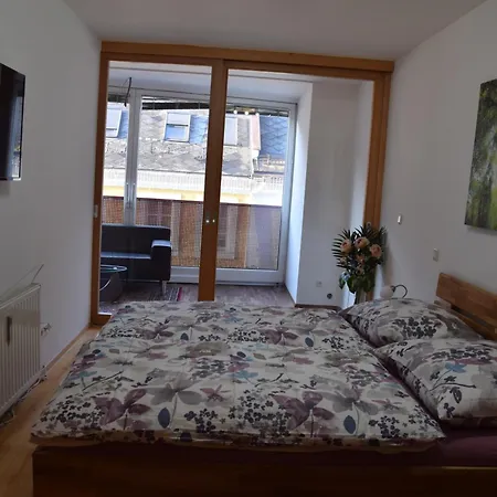 公寓 Stadtferienwohnung Im Zentrum *