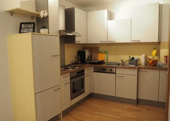 شقة Stadtferienwohnung Im Zentrum *